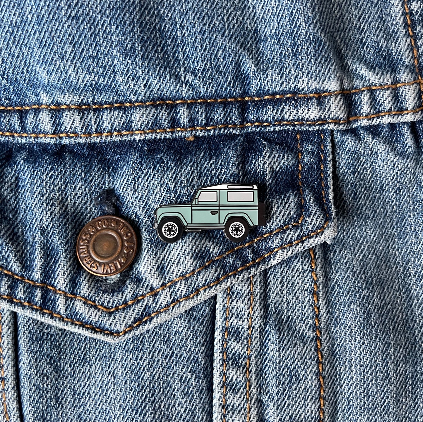 "Land Rover Defender 90" Lapel Pin | Heroes for Hire Co