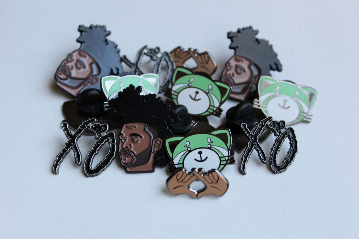 "XO" Lapel Pin | Heroes for Hire Co